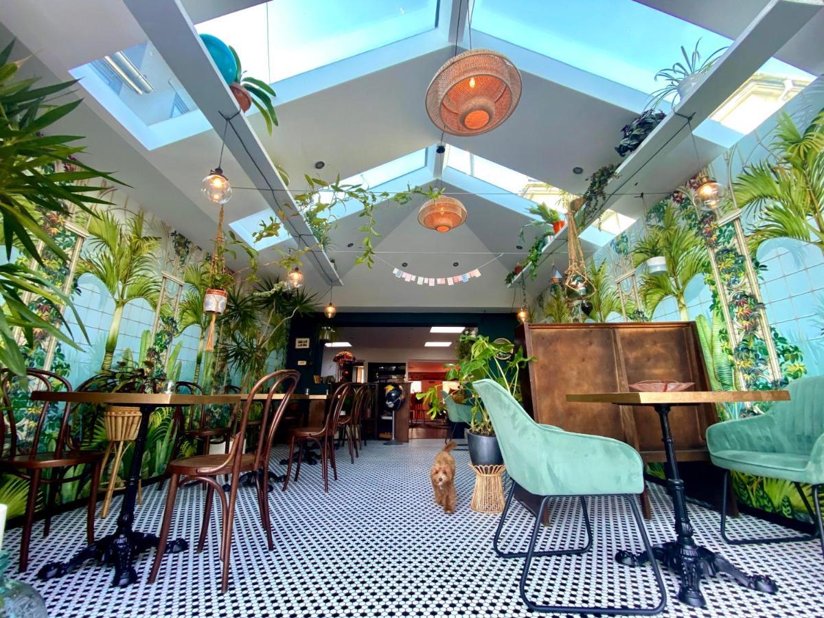 ソルカム Brightham House - Exclusively For Adults Bed & Breakfast エクステリア 写真