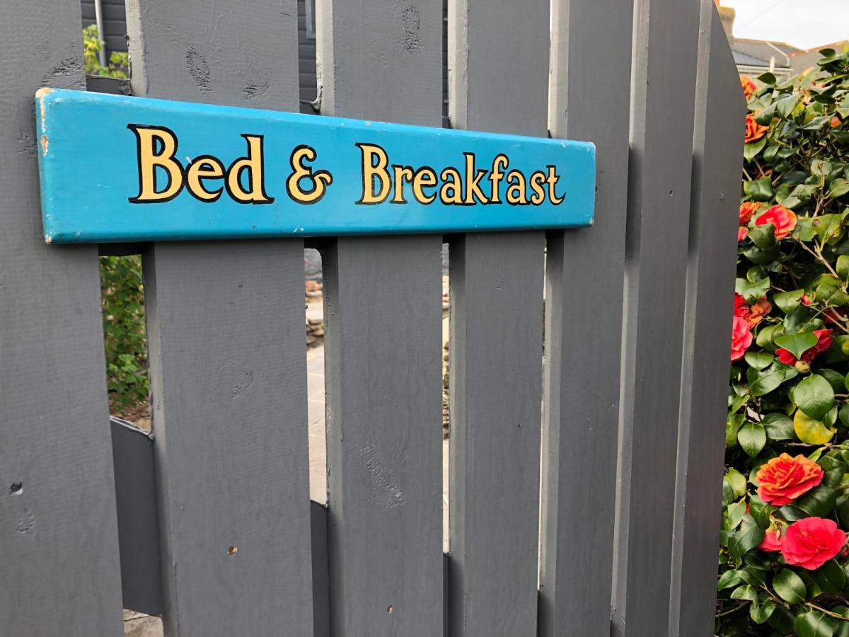 ソルカム Brightham House - Exclusively For Adults Bed & Breakfast エクステリア 写真