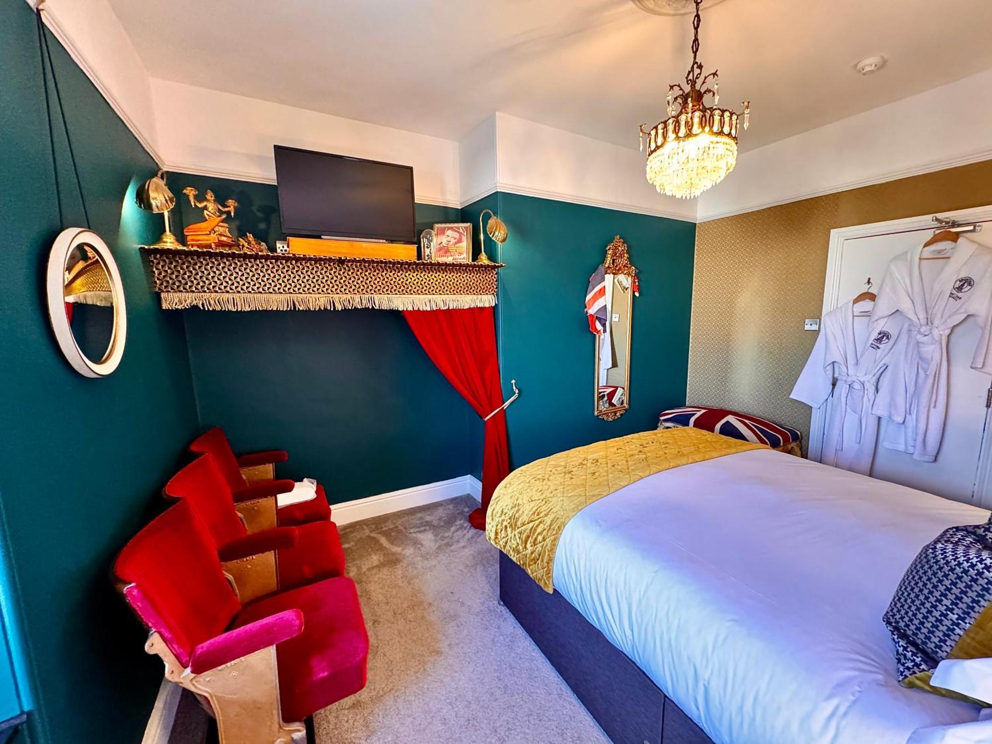 ソルカム Brightham House - Exclusively For Adults Bed & Breakfast エクステリア 写真