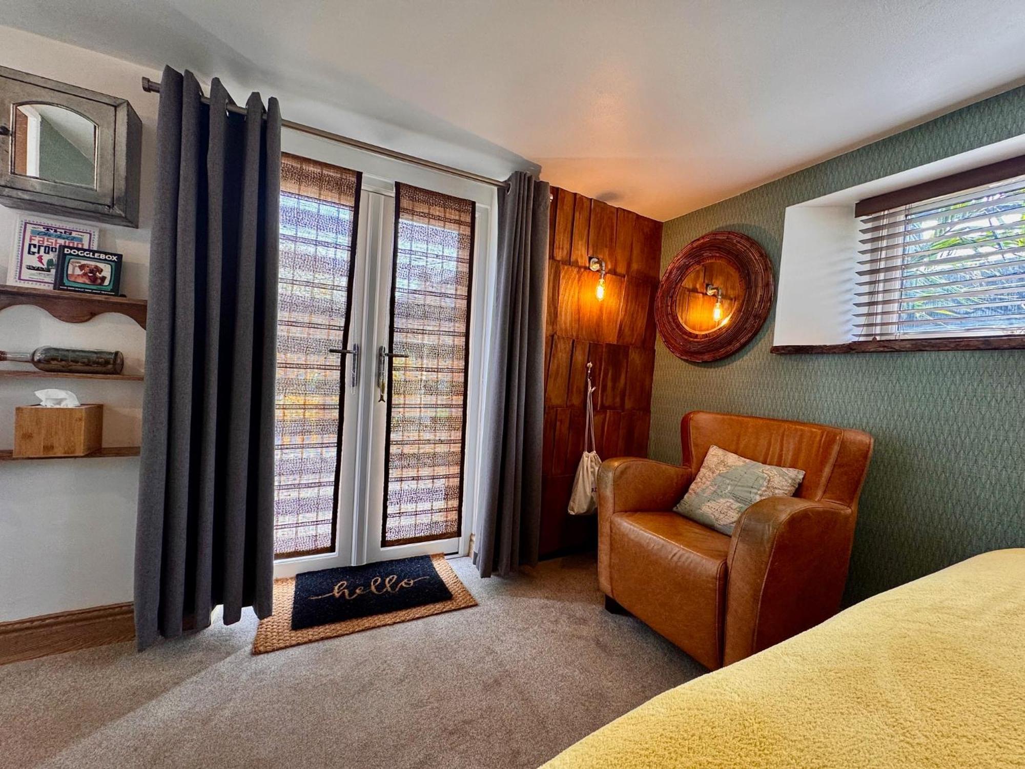ソルカム Brightham House - Exclusively For Adults Bed & Breakfast エクステリア 写真